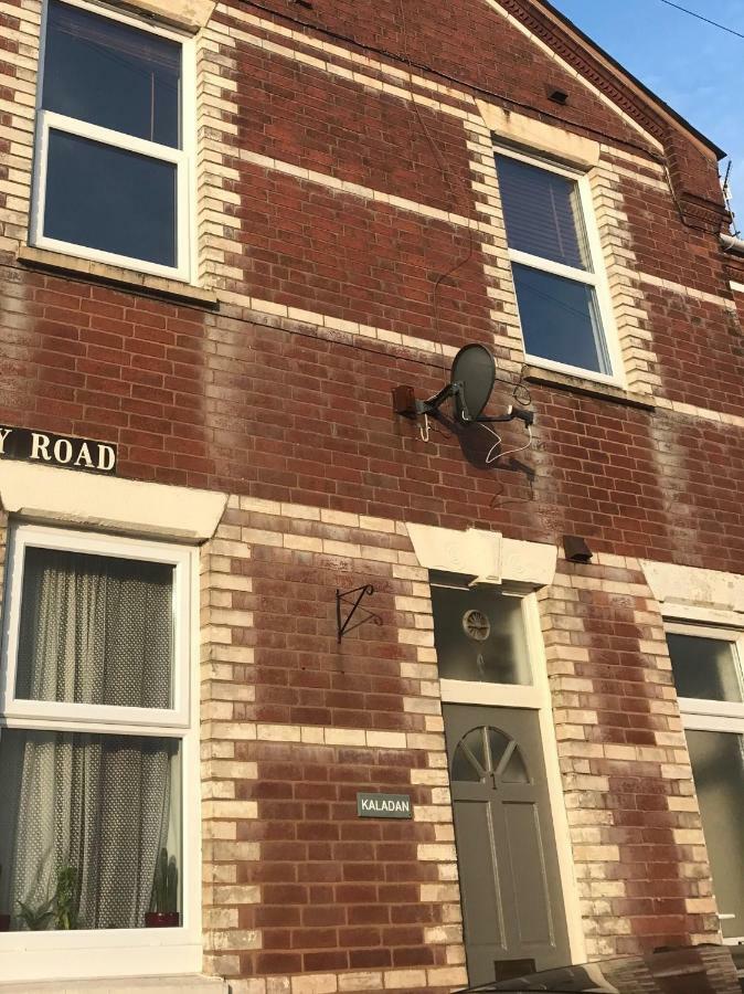 Beautiful Central Exeter Apartment Extérieur photo